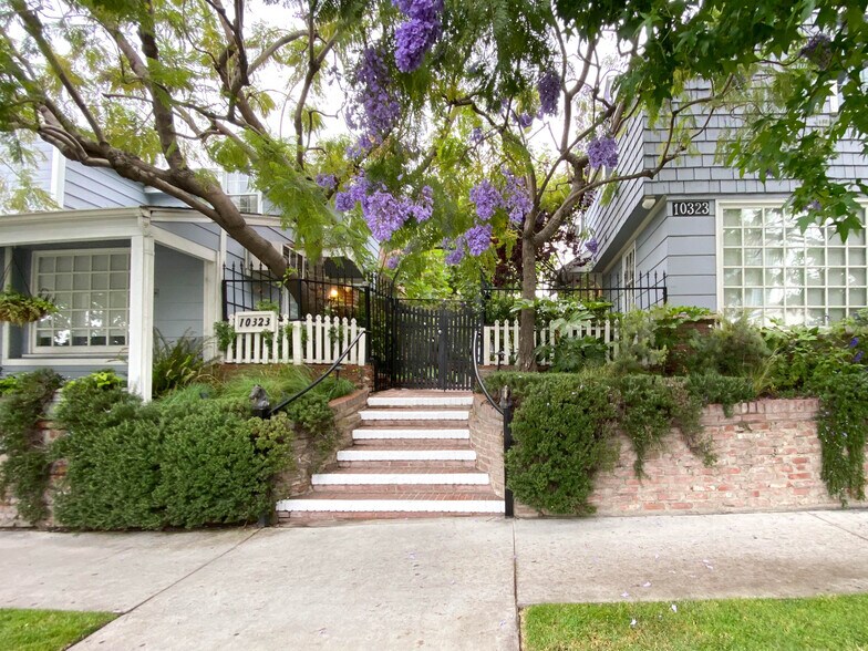 Primary Photo Of 10323 Santa Monica Blvd, Los Angeles Office For Lease