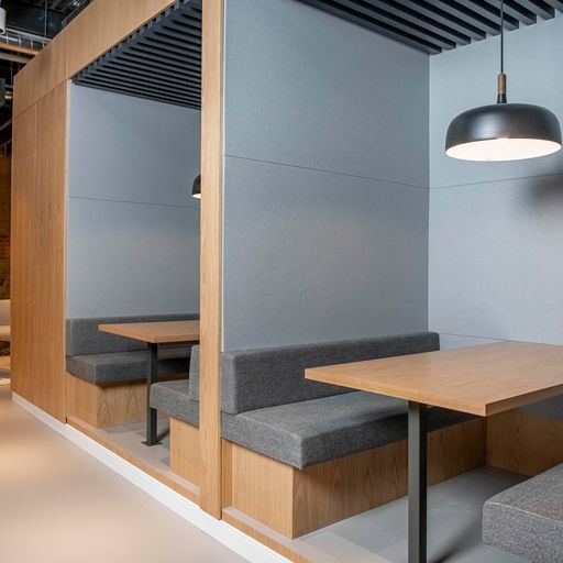 More Photos Of 15 Rue Jos-Montferrand, Gatineau Coworking Space