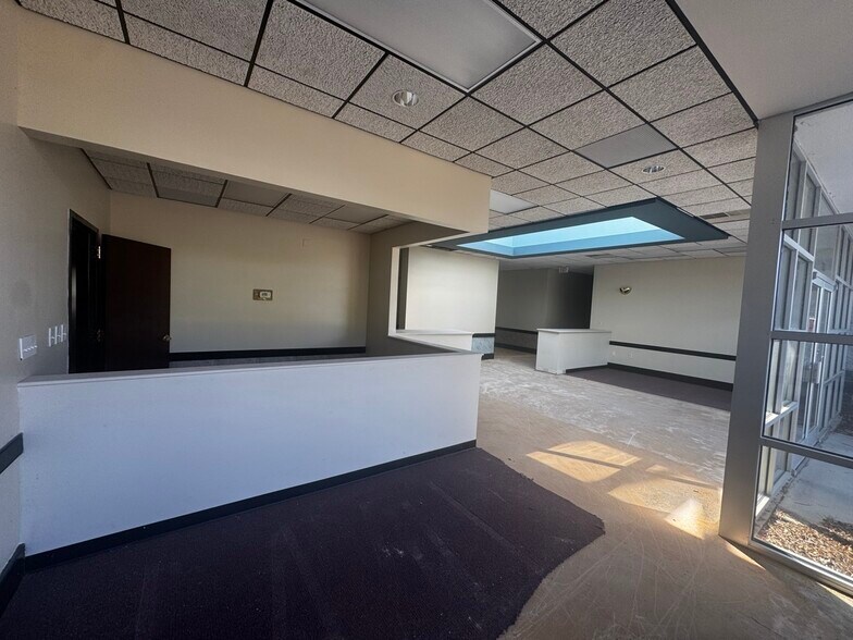 More Photos Of 230 N Equity Dr, Smithfield Medical For Lease