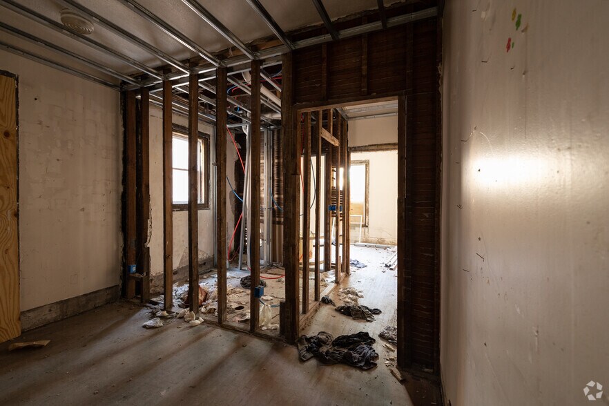 More Photos Of 212 Court St, Binghamton Apartments For Sale