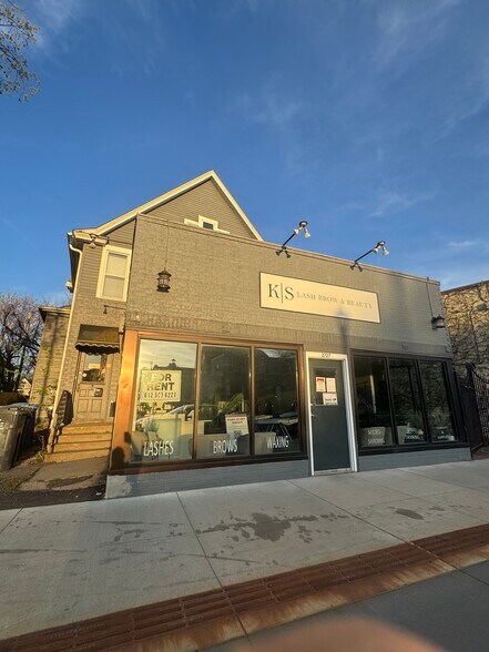 More Photos Of 2725-2729 Hennepin Ave, Minneapolis Storefront For Lease