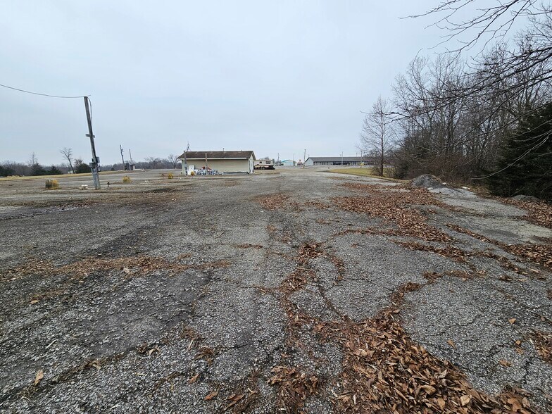 More Photos Of 1920 Bob Griffin Rd, Cameron Hotel For Sale