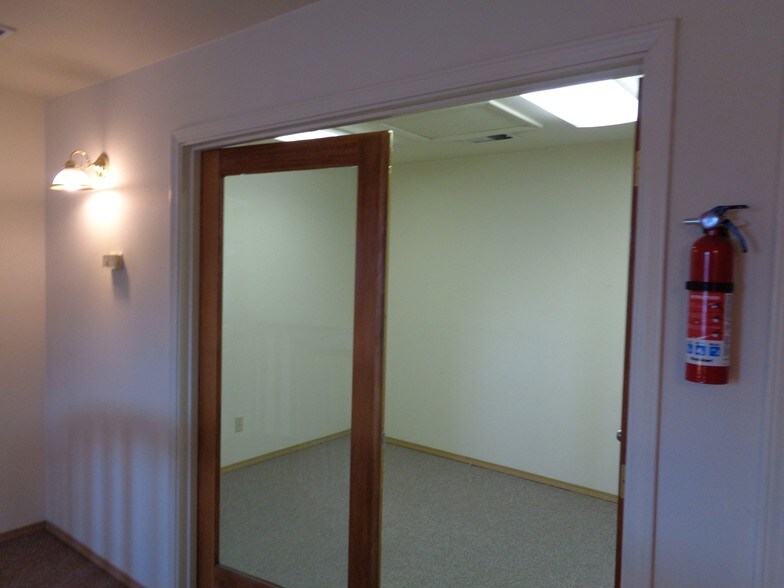 More Photos Of 1217 Baldy Mountain Rd, Sandpoint Flex For Lease