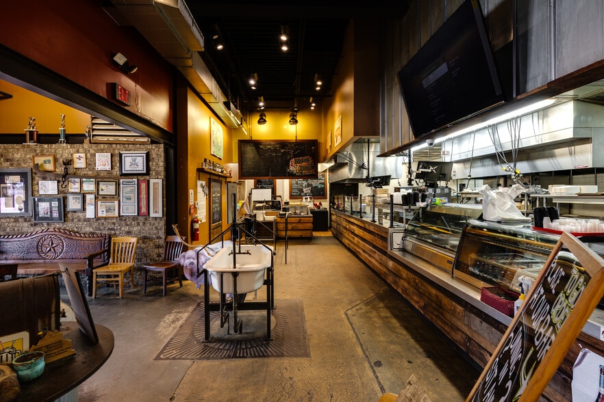 More Photos Of 8205 W Broad St, Richmond Restaurant For Sale