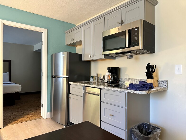 More Photos Of 6205 Ramada Dr, Clemmons Hotel For Sale