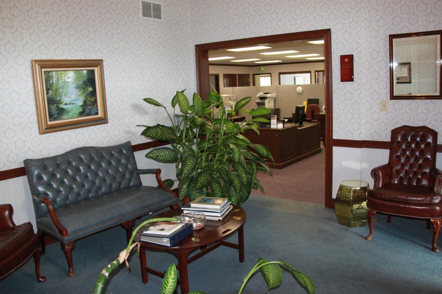 More Photos Of 10321 N Pennsylvania St, Indianapolis Office For Lease