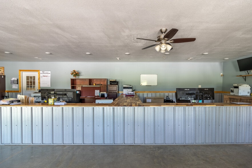 More Photos Of 10516 Highway 58, Ooltewah General Retail For Sale