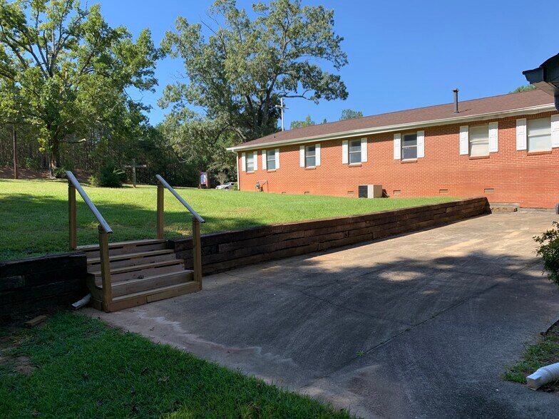 More Photos Of 5069 Highpoint Rd, Union City Religious Facility For Sale