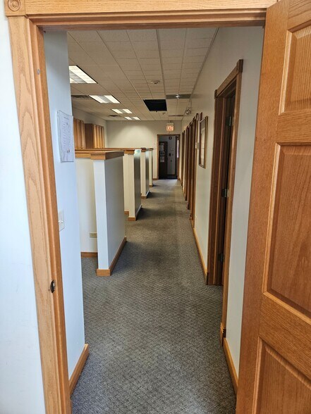 More Photos Of 6400 W College Dr, Palos Heights Medical For Lease