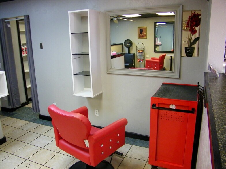More Photos Of 604 N Van Buren St, Enid Freestanding For Sale