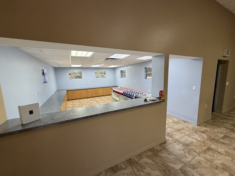 More Photos Of 15921 N Florida Ave, Lutz Warehouse For Sale