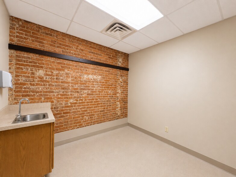 More Photos Of 210 N Liberty St, Jackson Storefront Retail Office For Sale