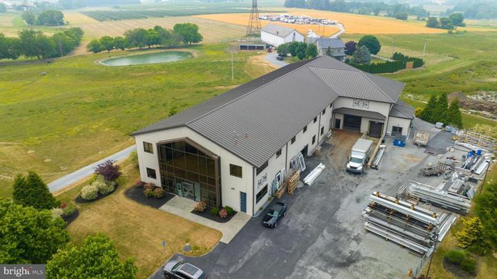 More Photos Of 206 W Kendig Rd, Willow Street Warehouse For Sale