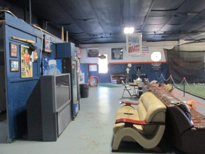 More Photos Of 1204 N Rome Ave, Tampa Warehouse For Lease