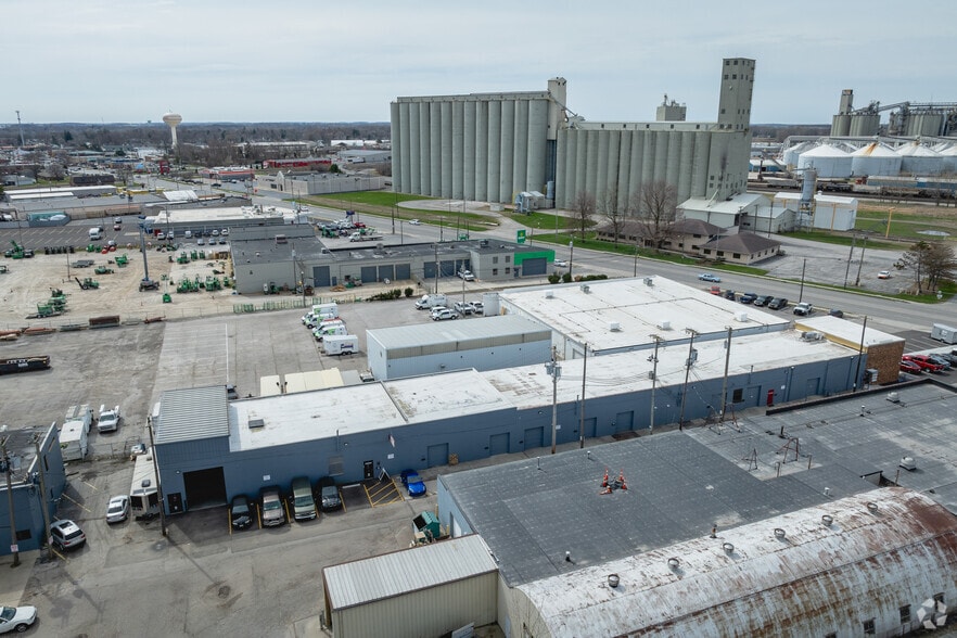 More Photos Of 1294 Conant St, Maumee Warehouse For Lease
