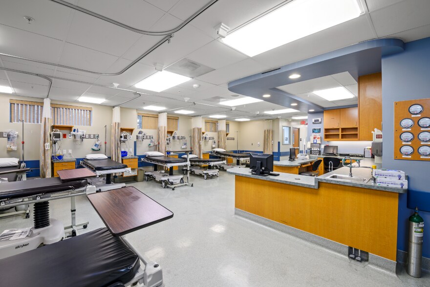 More Photos Of 311 Haigh Rd, Thousand Oaks Medical For Lease