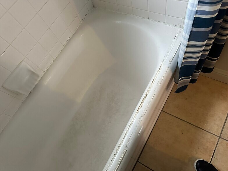 More Photos Of 150 W Stadium Dr, Stockton Apartments For Sale