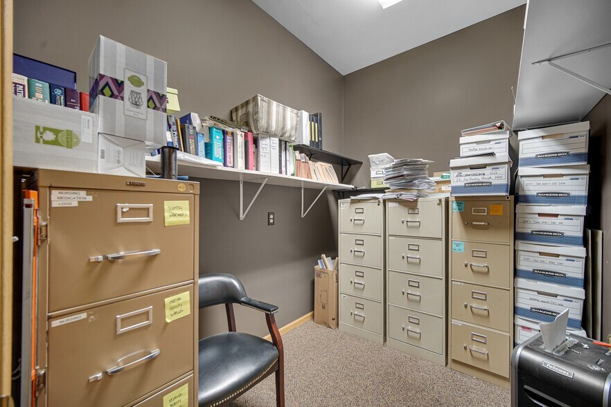 More Photos Of 165 E Robbins St, Wheatfield Medical For Sale