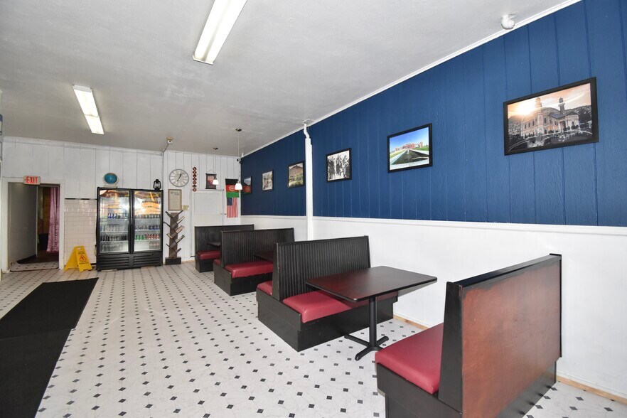 More Photos Of 982 Main St, Springfield Storefront For Sale