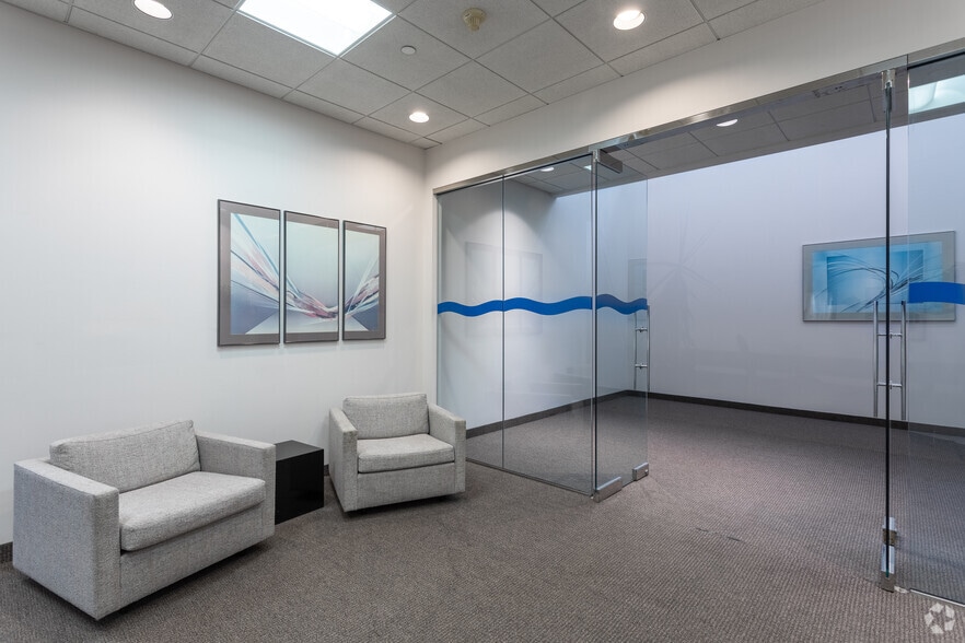 More Photos Of 35 Corporate Dr, Trumbull Medical For Lease