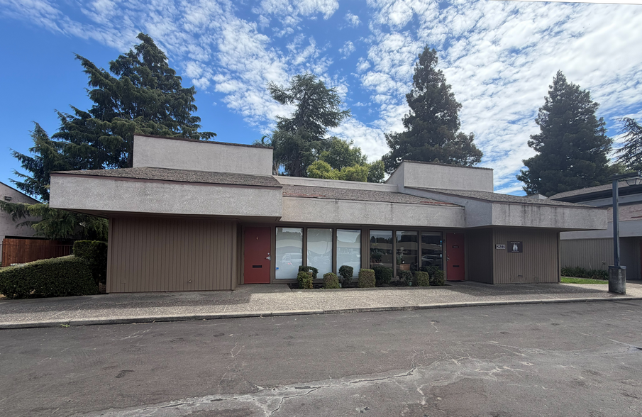 More Photos Of 2522 Grand Canal Blvd, Stockton Office For Lease