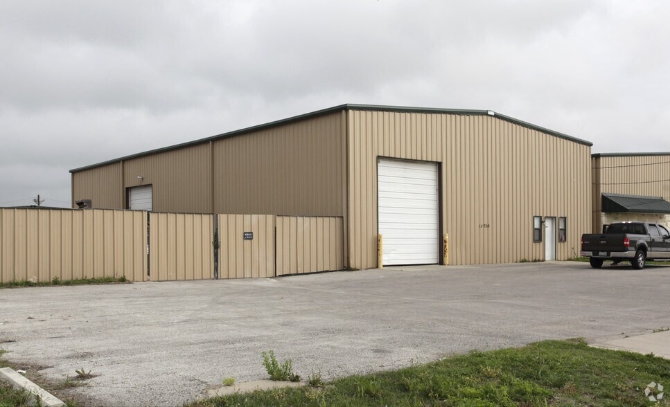 More Photos Of 13730 Immanuel Rd, Pflugerville Warehouse For Lease