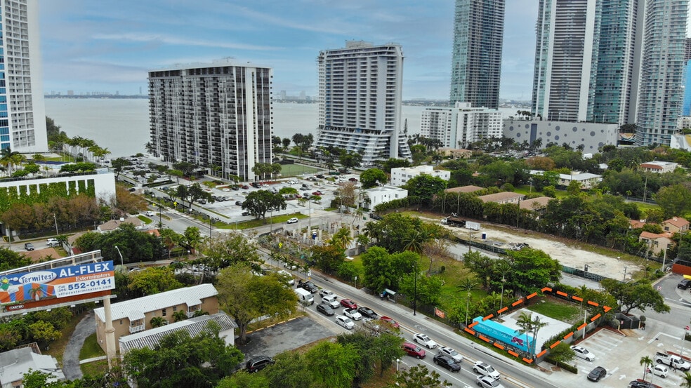 More Photos Of 400 NE 36th St, Miami Land For Lease