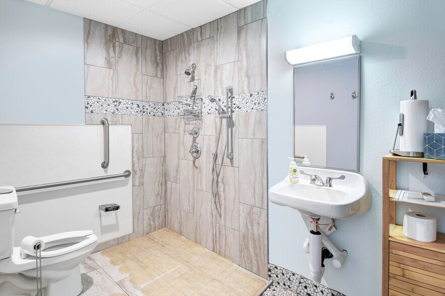 More Photos Of 88 Inverness Cir E, Englewood Office For Sale