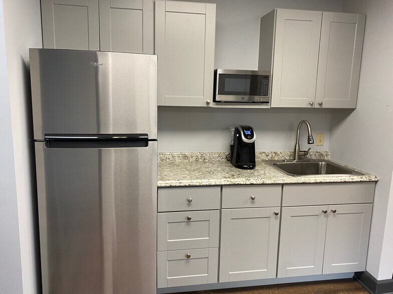 More Photos Of 2617 Grandview Ave, Nashville Office For Lease