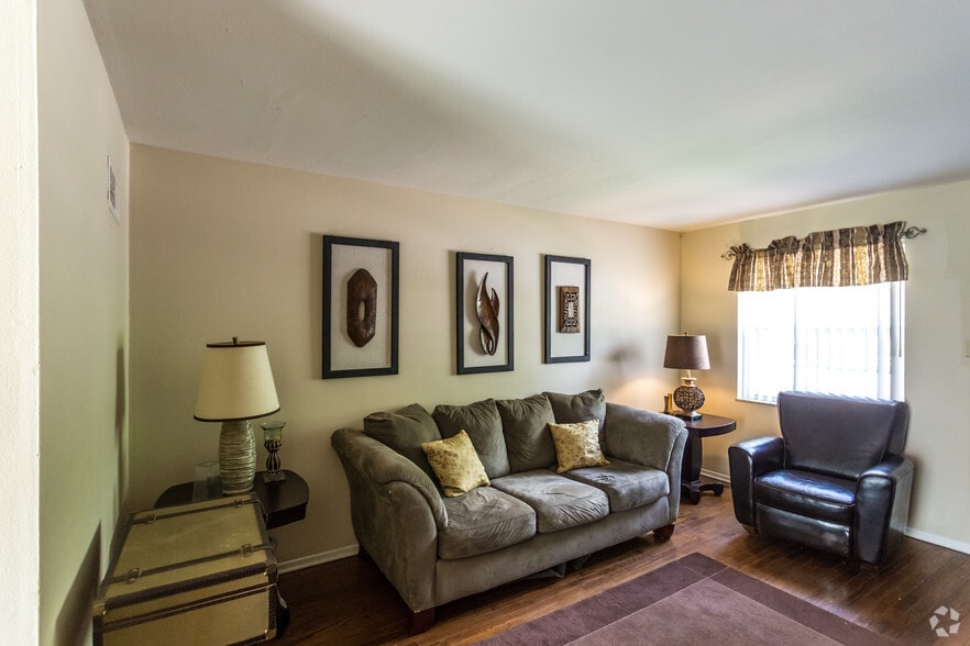 More Photos Of 1624 Northwinds Estates Dr, Saint Louis Apartments For Sale