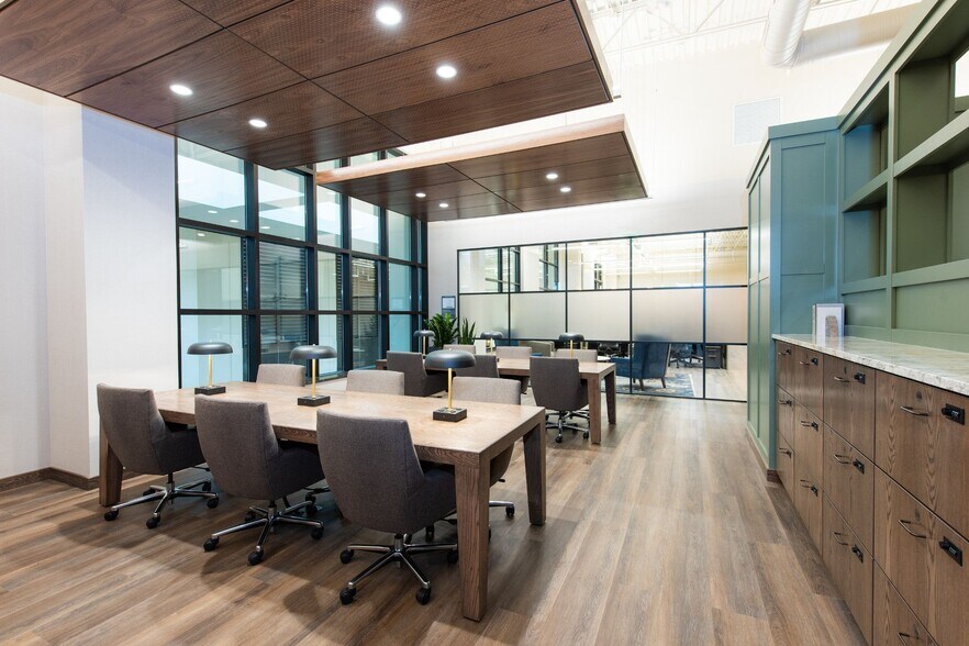 More Photos Of 250 Southdale Ctr, Edina Coworking Space