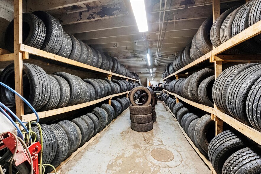 More Photos Of 2447 S Pulaski Ave, Chicago Warehouse For Sale