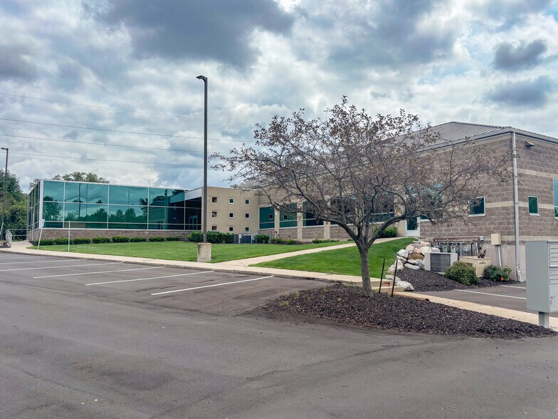More Photos Of 4079 Park East Ct SE, Grand Rapids Medical For Lease