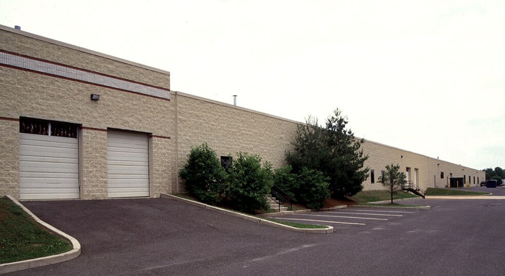 More Photos Of 100 Grove Rd, West Deptford Light Manufacturing For Lease