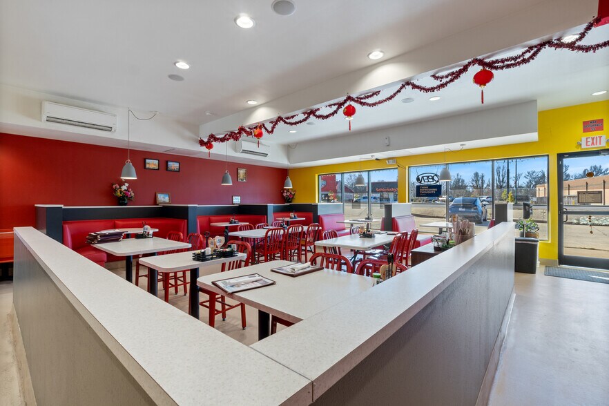 More Photos Of 403 Highway 412 W, Siloam Springs Restaurant For Sale