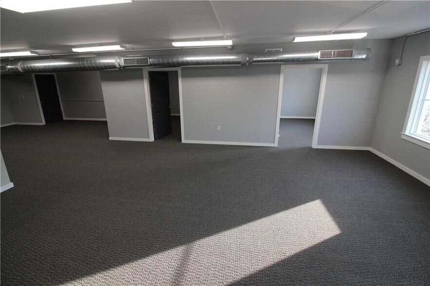 More Photos Of 187-191 Main St, Emmaus Office For Sale