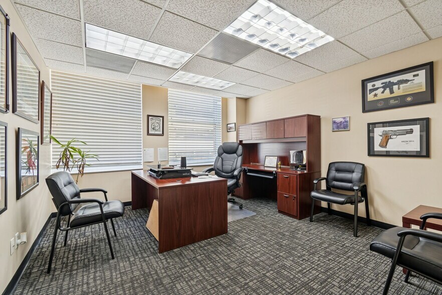 More Photos Of 707 N Franklin St, Tampa Office For Sale