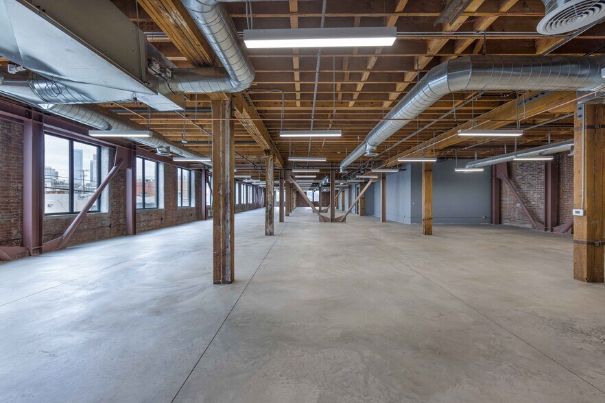 More Photos Of 440 Seaton St, Los Angeles Loft Creative Space For Sale