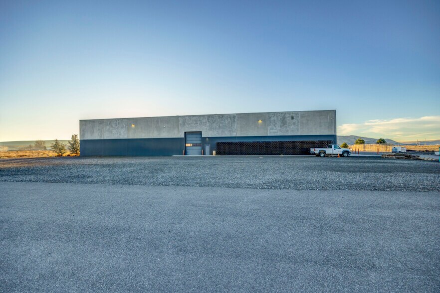 More Photos Of 8060 Keene Rd, West Richland Manufacturing For Lease