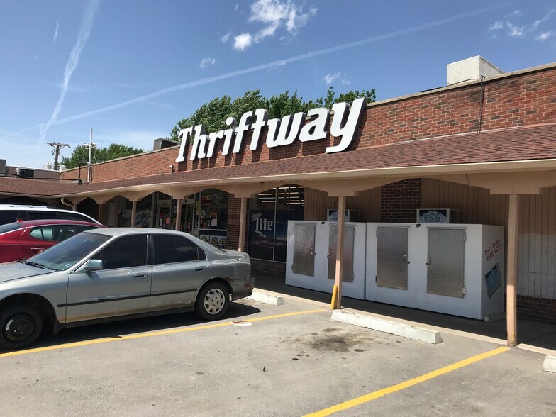 More Photos Of 6 E Monroe St, Buckner Storefront For Sale