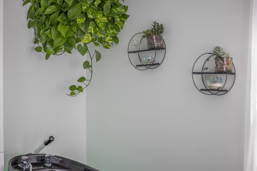 More Photos Of 712 Main St, Hyannis Storefront Retail Office For Sale