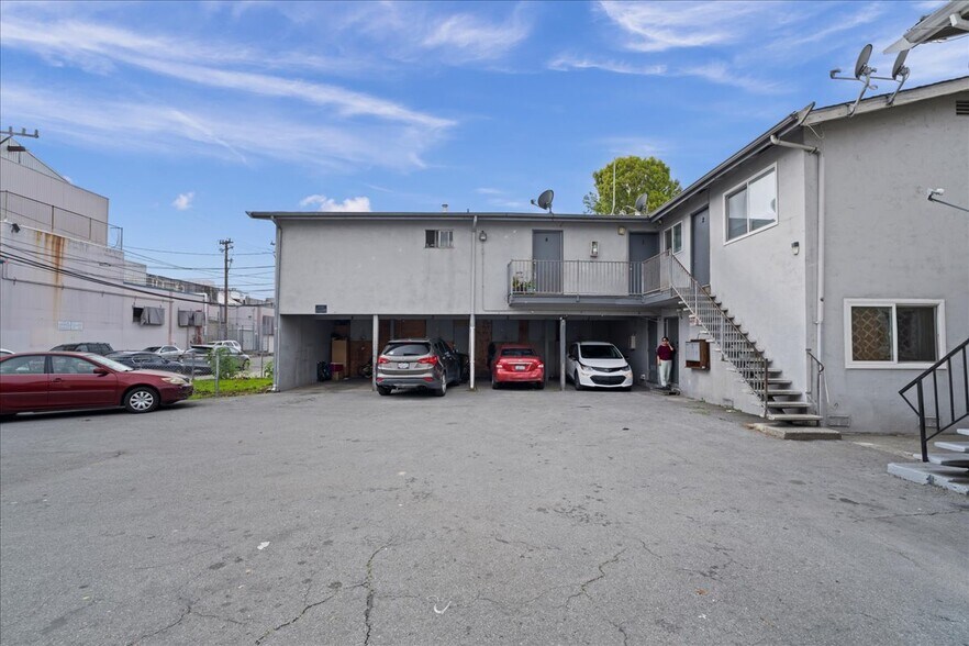 More Photos Of 545 Hampshire Ave, Redwood City Apartments For Sale