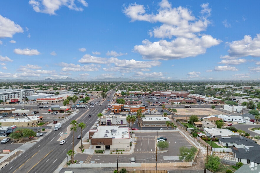 More Photos Of 7111 E Thomas Rd, Scottsdale Restaurant For Lease