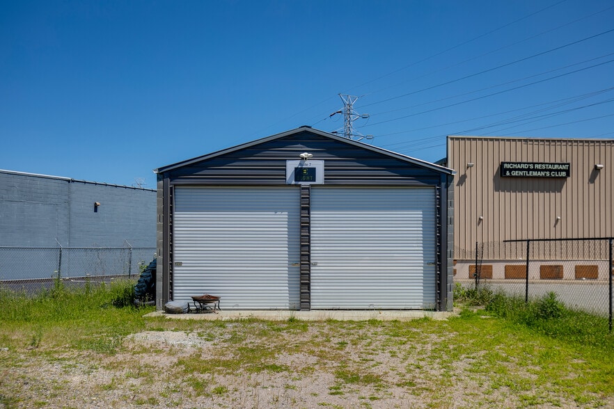 More Photos Of 1726 Altamont Ave, Richmond Warehouse For Lease