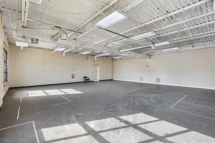 More Photos Of 3955 Highway 53, Hoschton Freestanding For Sale