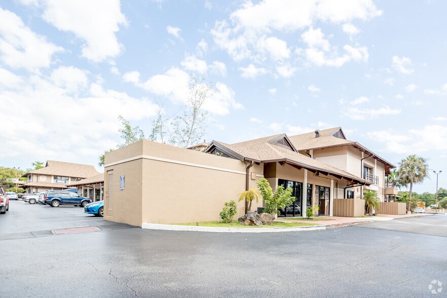 More Photos Of 10471 N Kendall Dr, Miami Storefront Retail Office For Lease