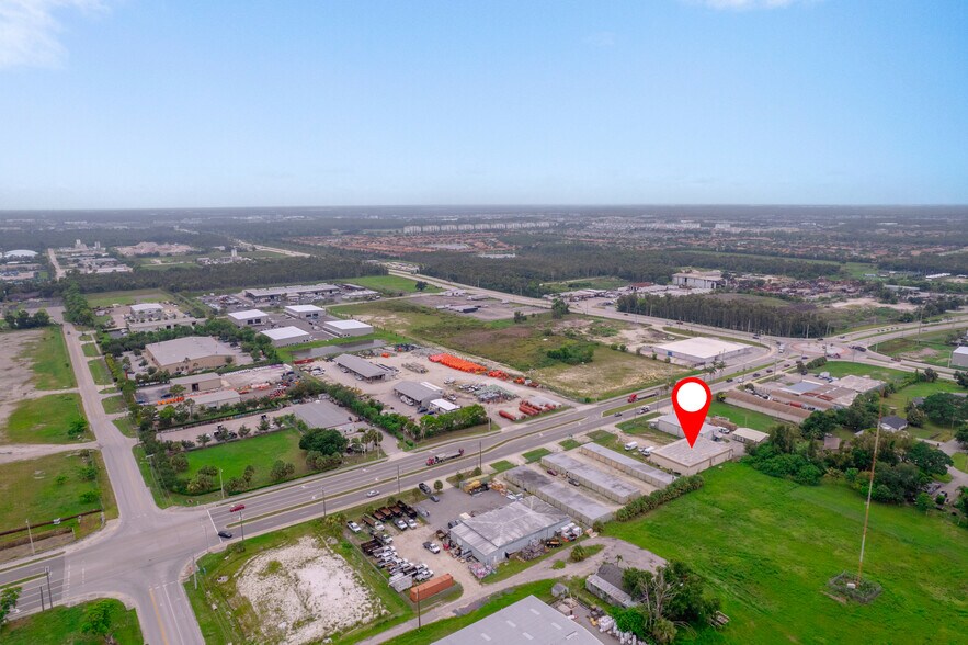 More Photos Of 3559 Veronica S Shoemaker Blvd, Fort Myers Warehouse For Lease