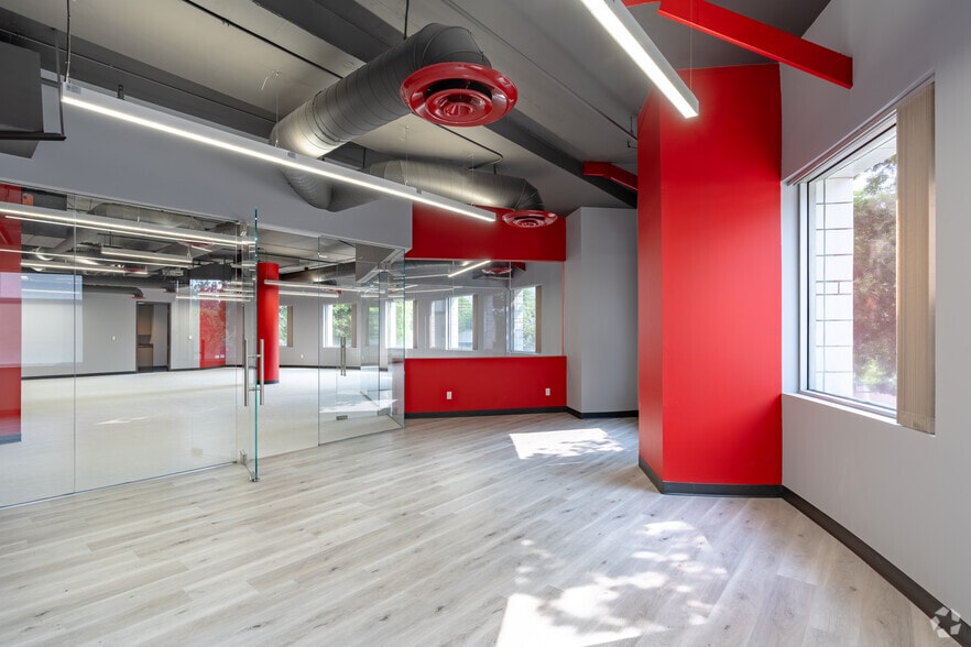 More Photos Of 215 N Marengo Ave, Pasadena Office For Sale