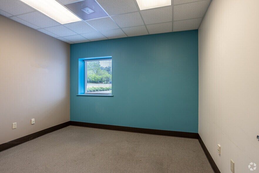 More Photos Of 2160 Commerce Dr, Monroe Storefront Retail Office For Lease