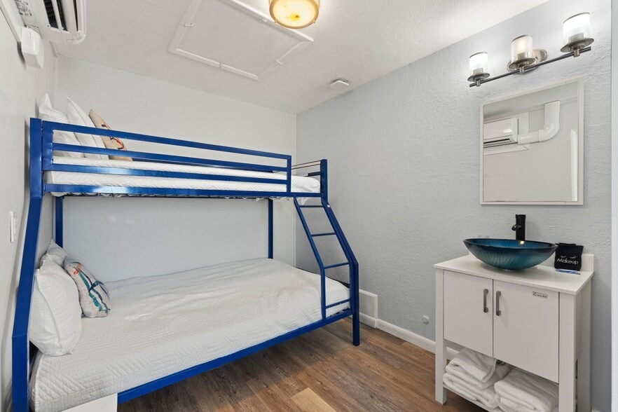 More Photos Of 1708 S Atlantic Ave, New Smyrna Beach Hotel For Sale